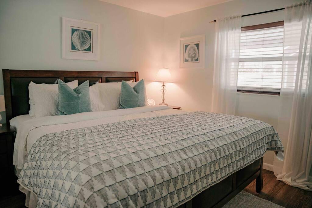 Entire Home, Heated Pool, Just 10 Min To Beach! Vero Beach Extérieur photo